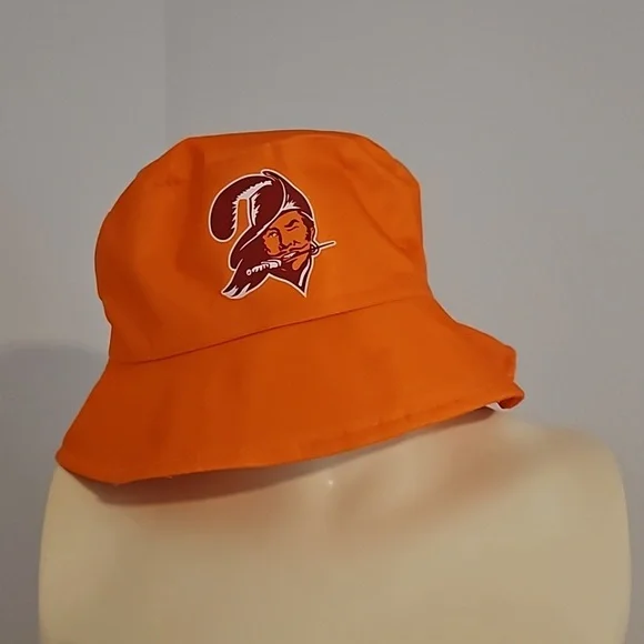 Buccaneers hat NEW - Picture 5 of 5
